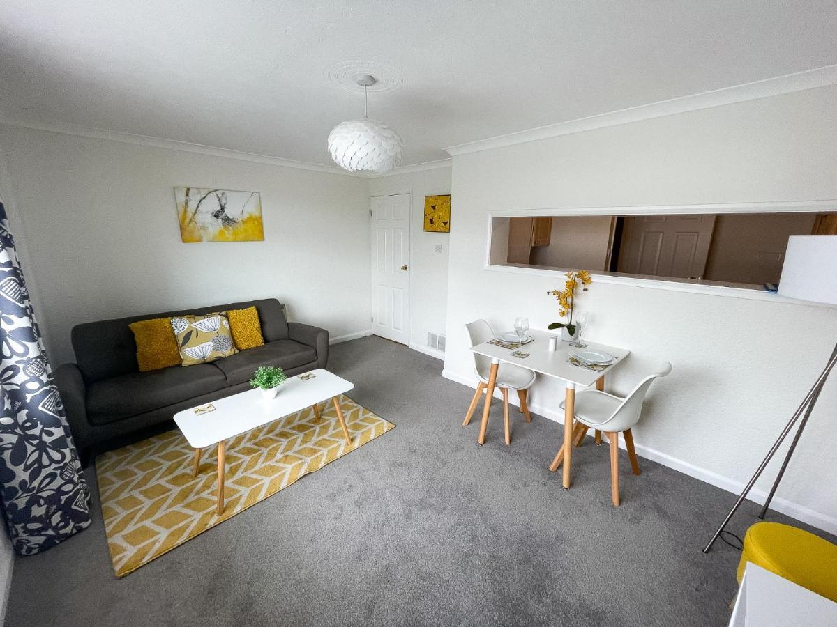 1 Chatsworth Riverscape Apartments - Riverview Apartment In Great Location With Free Parking Overlooking The Gannel Just A Short Walk From Newquays Incredible Beaches And Local Amenities New Quay Exterior foto