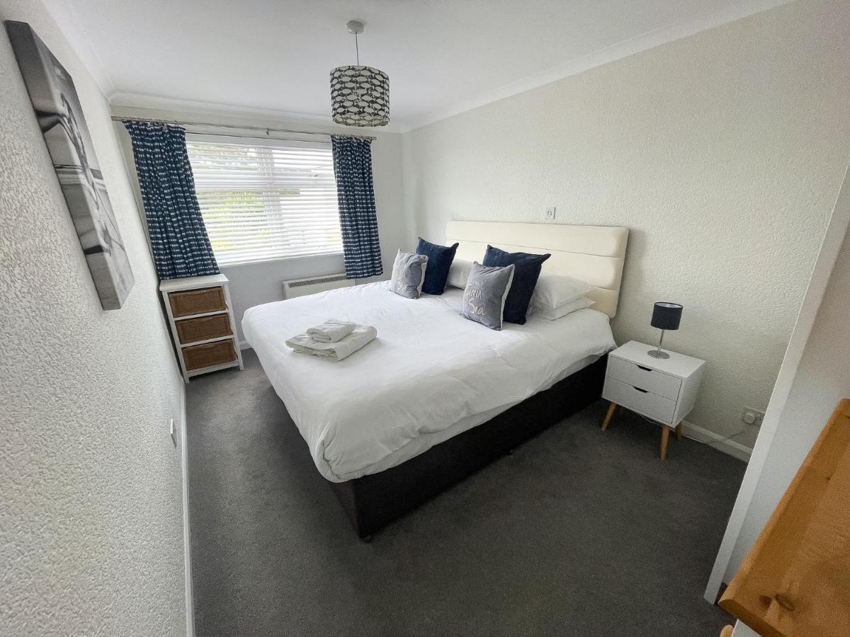 1 Chatsworth Riverscape Apartments - Riverview Apartment In Great Location With Free Parking Overlooking The Gannel Just A Short Walk From Newquays Incredible Beaches And Local Amenities New Quay Exterior foto